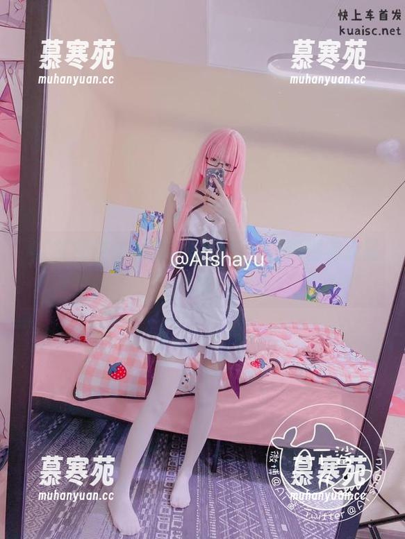 AT鲨 AT鲨的黑丝楼道,cos的每一瞬都有点犯规