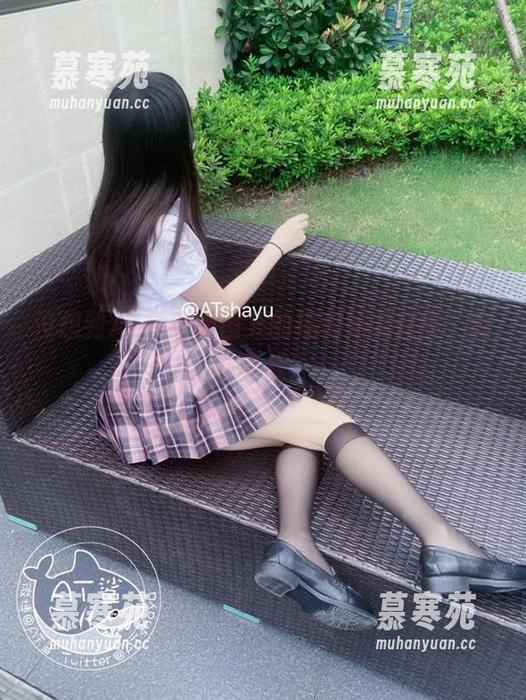 没想到AT鲨空姐图集的福利如此充实，眼花缭乱。