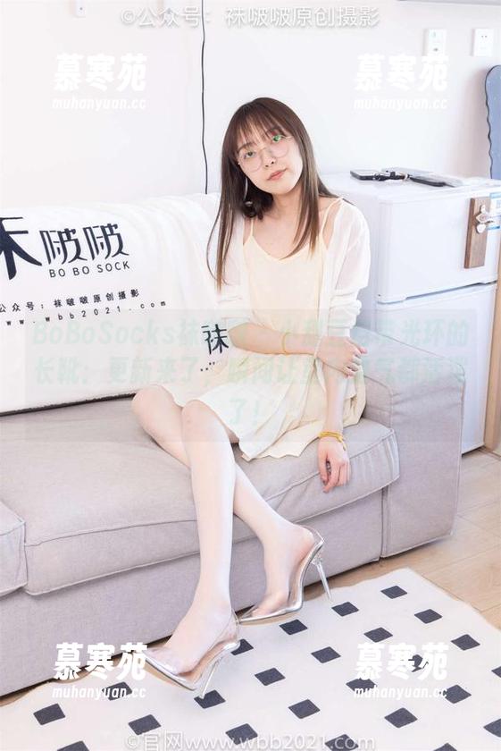 BoBoSocks袜啵啵 - 小甜豆自带光环的长靴：更新来了，瞬间让室内空气都活泼了！