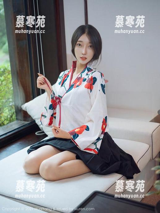 HuaYang花漾 - 细品田冰冰：皮衣内衣＋高清照片=时装周的另一个级别吧！