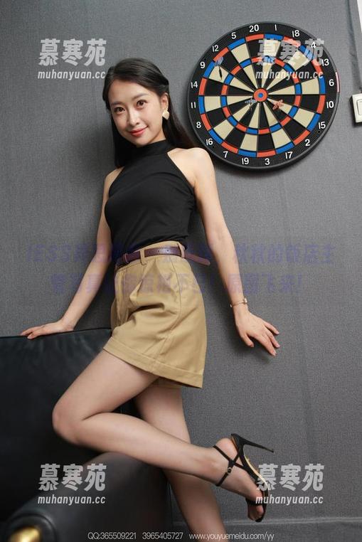 IESS异思趣向-秋秋 IESS异思趣向 - 别眨眼,秋秋的饭店主管写真让你惊艳不已!原图飞来!