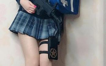 在Kettoe的美图世界里，睡裙在线如空气般轻柔，我又开始反思我衣橱里的选择。