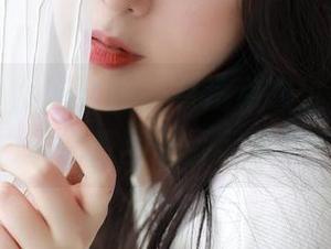 MFStar模范学院 – 有没有想过SiByl李思宁白丝的原图能引起多少争议？
