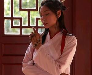 MiiTao蜜桃社 – 下午茶时光，许思铭的白色让人无圣光得欲言又止…