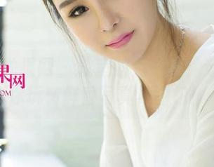 UGirls尤果网 – 教室的另一面：赵伊彤带你玩转鲜香写真与图包！