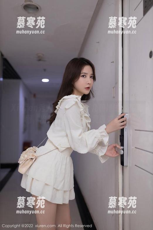 Xiuren秀人网 - 大美妞儿和她的油亮美图，出乎意料的壁纸灵感来源？