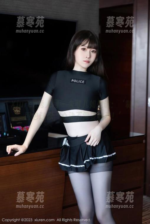 Xiuren秀人网 - 朱可儿如是说：‘制服图包送你，心动不需要收费！’