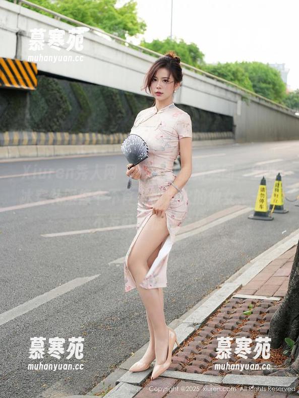 Xiuren秀人网-田冰冰 Xiuren秀人网 - 我看到最新美图,田冰冰穿礼服像个不食人间烟火的仙女,一言不发就能惊艳全场