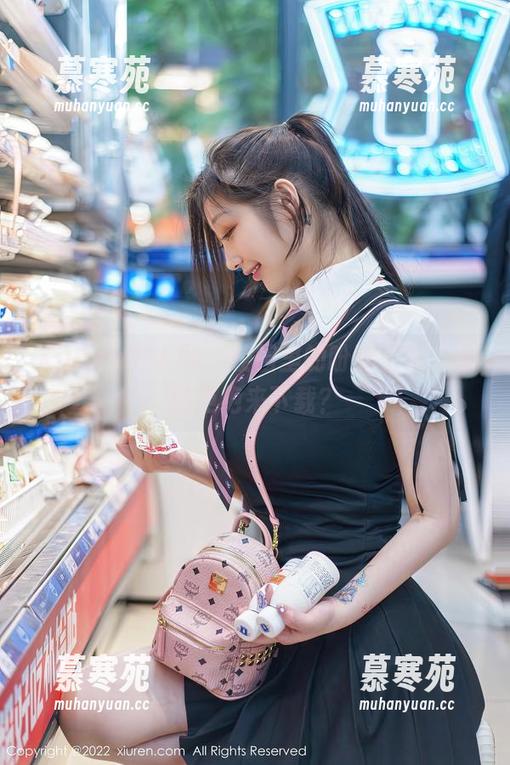 Xiuren秀人网 - 校园里的盼盼玉奴，谁能拒绝来下载？