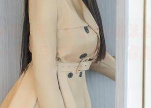 Xiuren秀人网 – 美七Mia的泳池日常，更新了一些天马行空的美图，你能猜到吗？