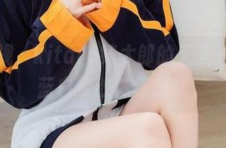挑战常规，kitaro绮太郎的无圣光写真，蓝白条纹袜新定义