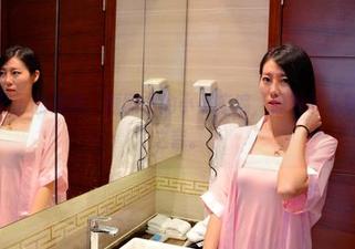 pans – 丁丁的棉袜，原图中的小小摩擦，总有让人瞥见的弦外之音。