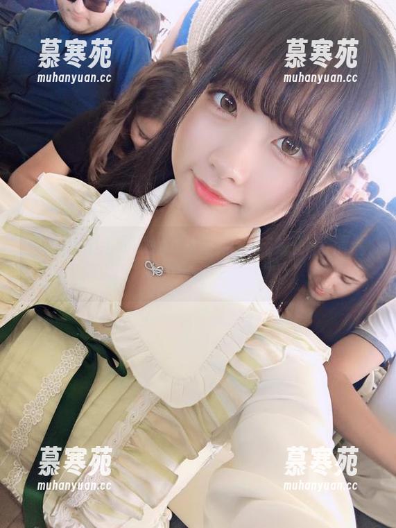 就在这儿！Wendy与黑猫妹妹的高清诱惑