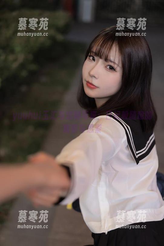 yuuhui玉汇 yuuhui玉汇与定制写真:日记般随意的观察与思索