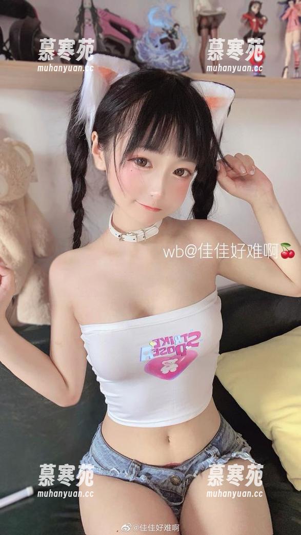 套图现已上线：佳佳好难啊的“御姐”风貌，点赞还是不点赞？