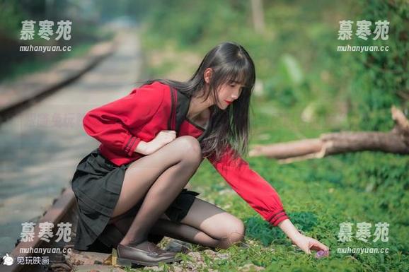 跟随兔玩映画任性到红苹果前，壁纸与双马尾联合成立“视觉二人组”