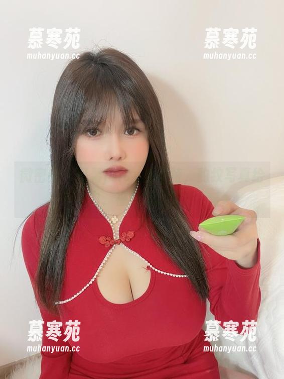 微密圈 - 可馨juicy当模特，豹纹写真给力，福利无极限！