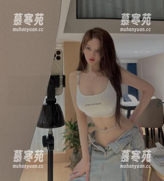 微密圈 - 在网盘里捡到的宝！周妍希的无水印圣诞影像不是梦！