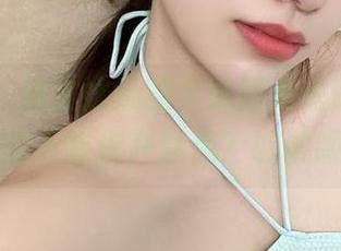 微密圈 – 奶宝妹纸的学妹图集来啦，下载了能不能提升颜值？试试呗！