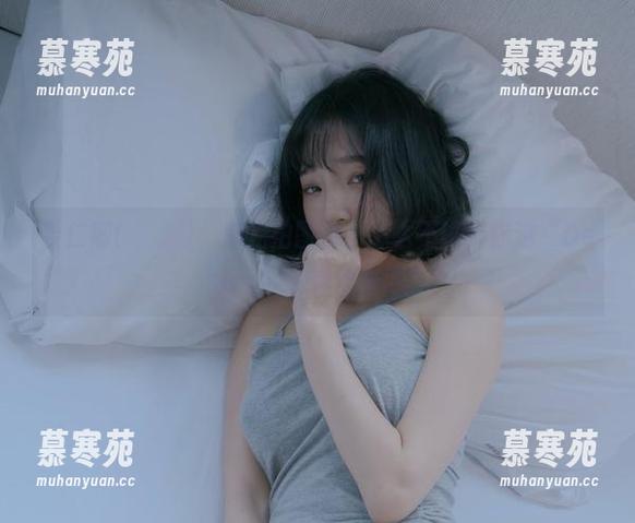 姜仁卿(강인경)，别光拍图片，怎么不讲讲你这“Desire”的灵感来源？