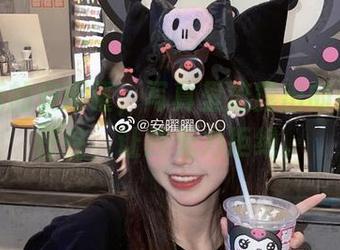 放学后的安曜曜，写真里流露出的那点小任性，让我无力拒绝。
