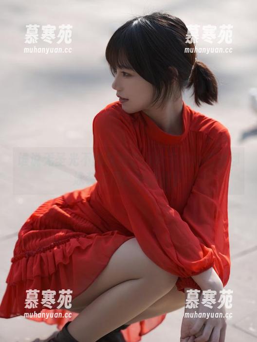 谁说无圣光不能惊艳？小仓千代w的柴郡泳装套图打破规则！