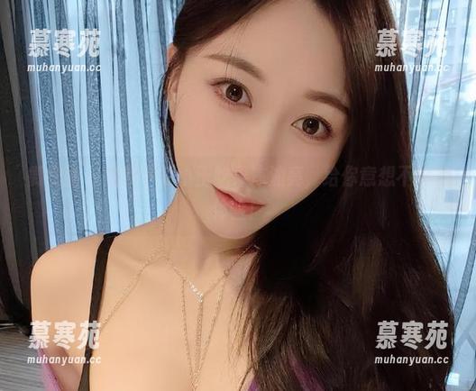微密圈 - 免费下载小玉吃果冻油亮，给你意想不到的体验！