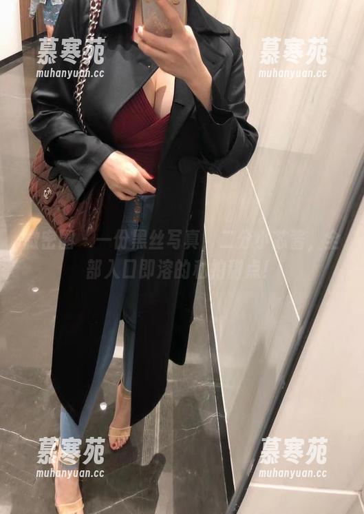 小芯酱 微密圈 - 一份黑丝写真,二分小芯酱,全部入口即溶的私拍甜点!