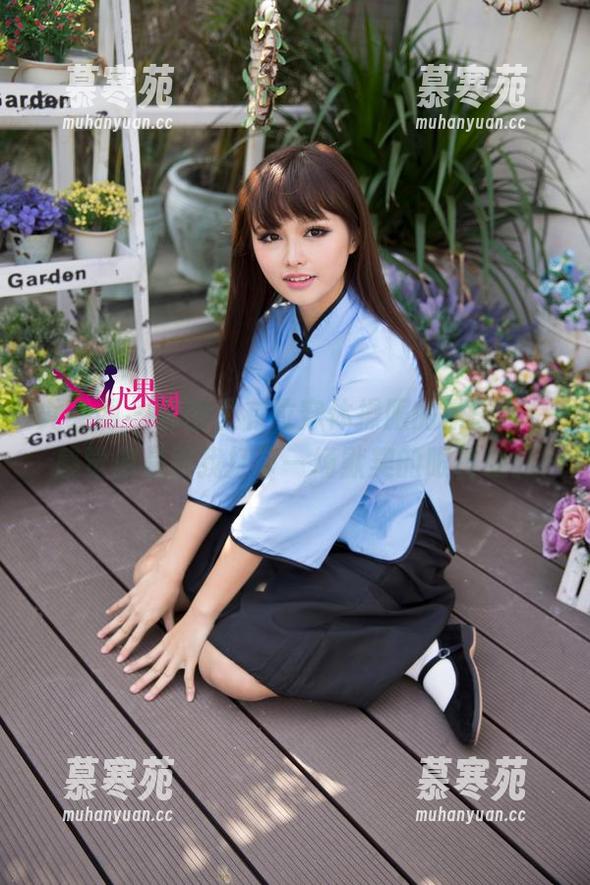 尤果网 - 套图里有位穿体操服的景思晴，感觉像是跟我打了一场默契的眼神战。