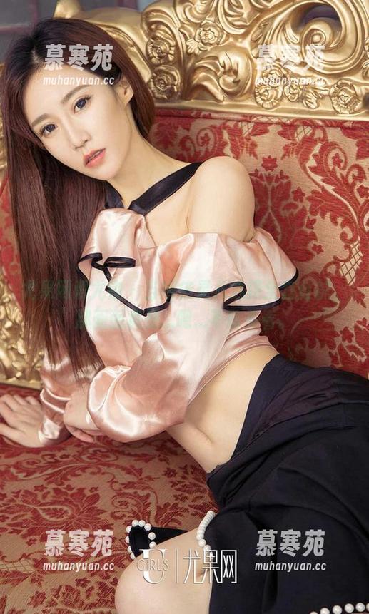 尤果网爱尤物 - 当娜依灵儿选择全套丝袜，那画面真是...嗯...不敢多看。