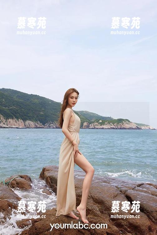 尤蜜荟-易阳 尤蜜荟 - 写真新鲜送达,易阳与美人榻的温柔时刻,居然让人有点心痒。