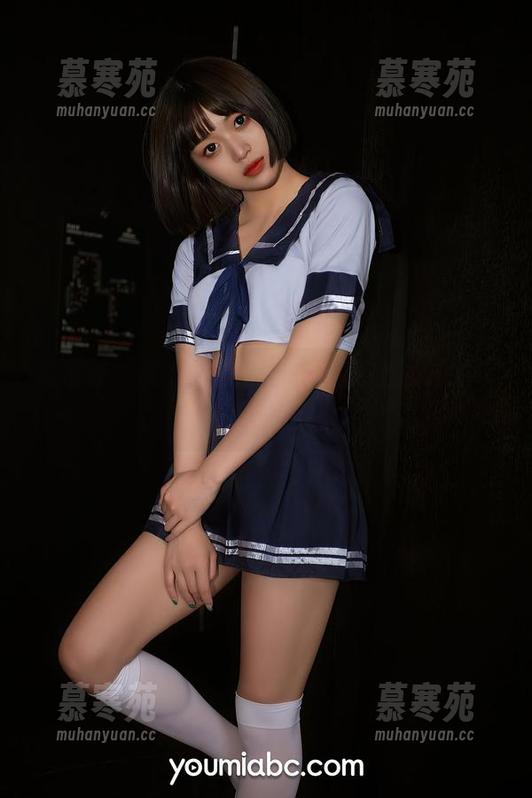 尤蜜荟 - 柚柚酱的美图：在床上展开的“恋爱”情绪