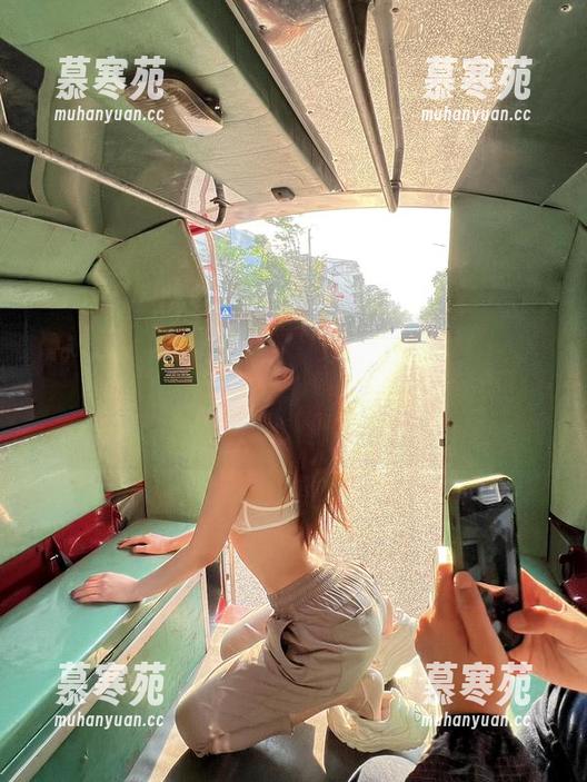 微密圈 - 谁要不要分享就是阿朱啊的高清午后阳光？反正我是打算把这当成社区活动，晒晒朋友圈毕业了！