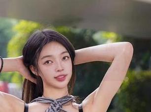 微密圈 – 在未知的边缘：徐珺大哥的最新写真集《蓝色异域》
