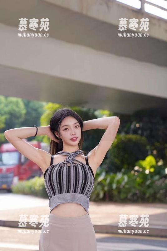 徐珺大哥 微密圈 - 在未知的边缘:徐珺大哥的最新写真集《蓝色异域》