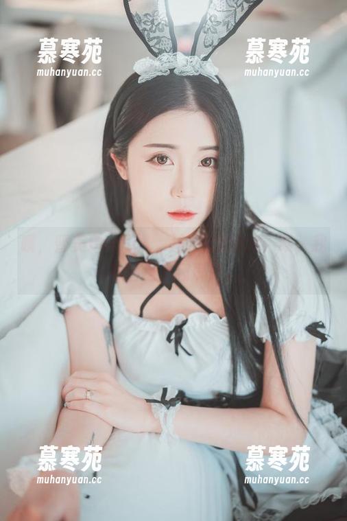 哦，普美Bomi(보미)的美腿图片，唉，我不过是个舔屏党。