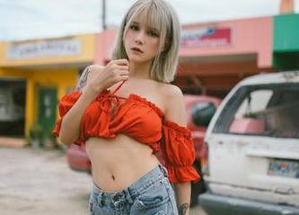 波萝社 – 你见过马尔代夫吗？没关系，王语纯的旅拍就是那扇窗！图片已经在这儿，下载奔走相告！
