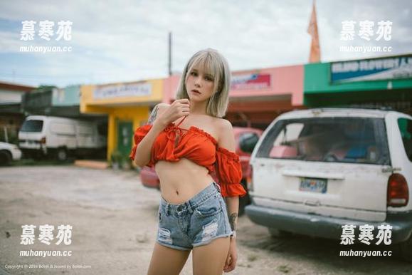 波萝社 - 你见过马尔代夫吗？没关系，王语纯的旅拍就是那扇窗！图片已经在这儿，下载奔走相告！