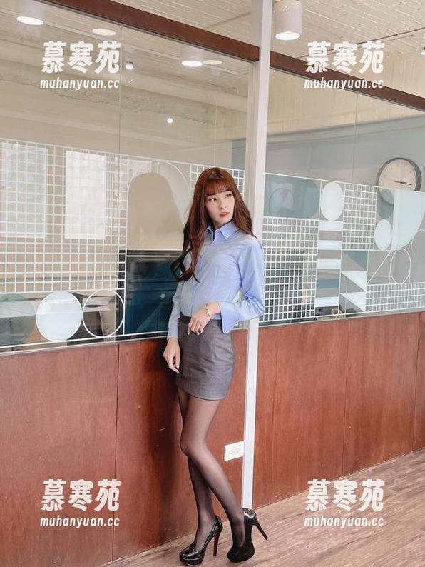 泥泥汝 泥泥汝的水手服:图片中有几分清新脱俗的海风?
