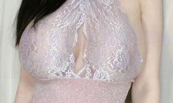 微密圈 – 猪小七来啦！她的透明私房美图，像泡泡一样轻盈。