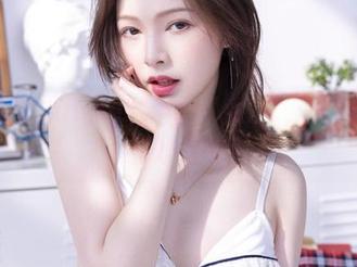 当“白露Bululu”遇上“女友”：COS照里的小情绪