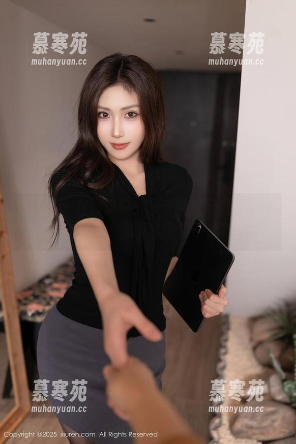秀人网 - 在线求问：水手服搭配Mieko林美惠子，免费套图值不值？