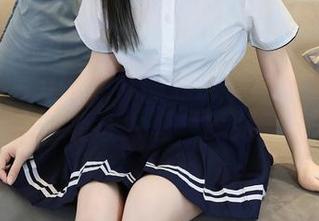 秀人网 – Yuki鱼儿的私房写真：水下的秘密，真让人想一探究竟。