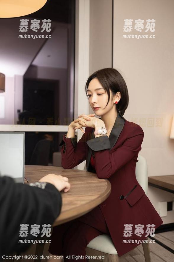秀人网 - 看小嘉敏的校服作品，恍惚回到校园时光