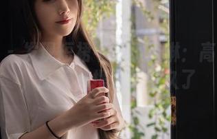 秀人网 – 发现短裙中的小沫琳：高清合集，盯着裙摆发呆好久了