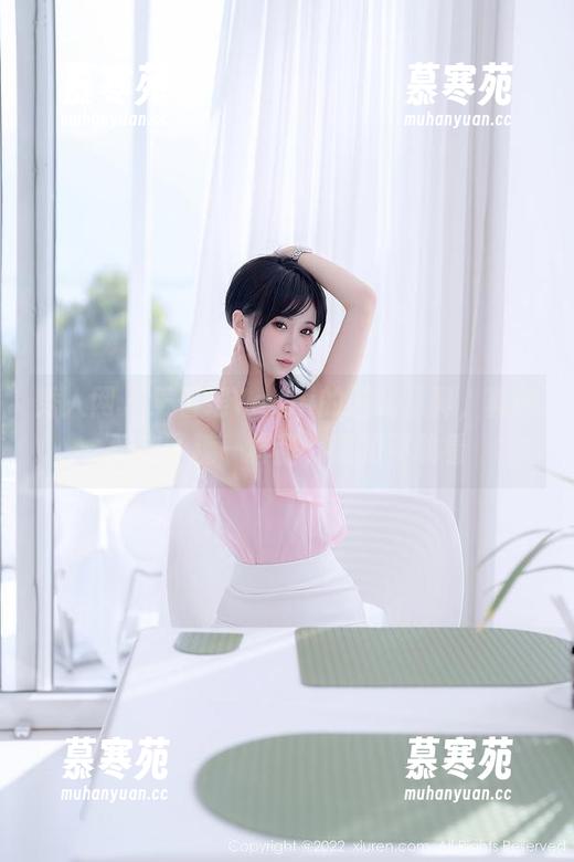 秀人网-王馨瑶Yanni 秀人网 - 王馨瑶Yanni的圣诞写真,真的跟吃了糖一样甜,甜到不敢看