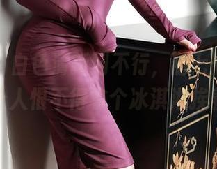 秀人网 – 白色清新到不行，甜七七的私房图集让人恨不得拿个冰淇淋挨着她！