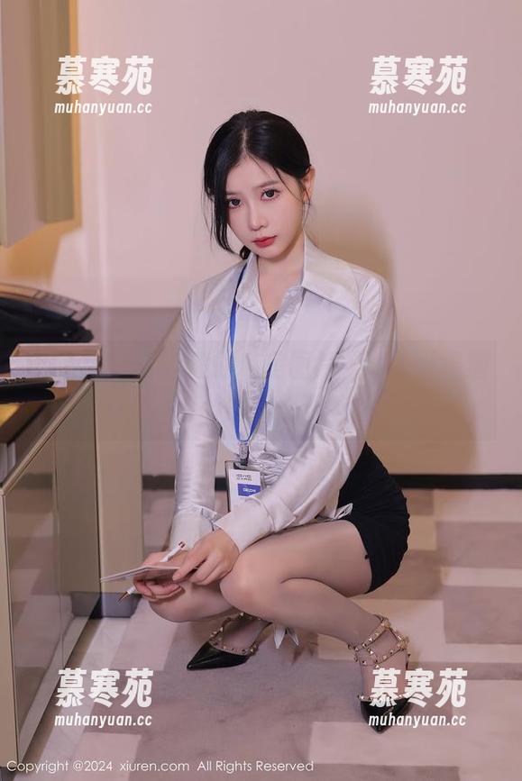秀人网-糖豆sisi 秀人网 - 云朵般的私房图片,谁能抵挡糖豆sisi的甜心诱惑?