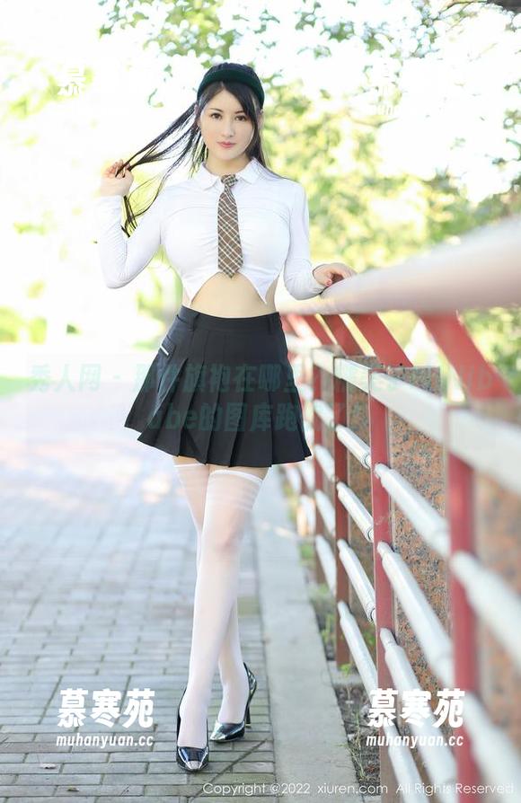 秀人网 - 那件旗袍在哪里？糯美子MINIbabe的图库跑偏了！
