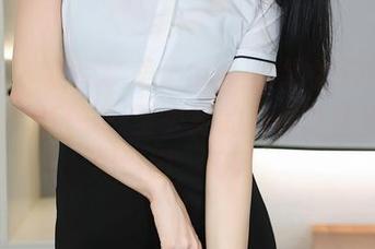 秀人网 – 盘点糯美子mini的学姐美图，浓浓的学姐风——至少她的身材让我觉得人间值得，呜呜。